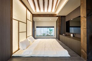 Room - A modern yet traditional private Hanok with a spa, 3 minutes from Hanok Village (Jeonju)