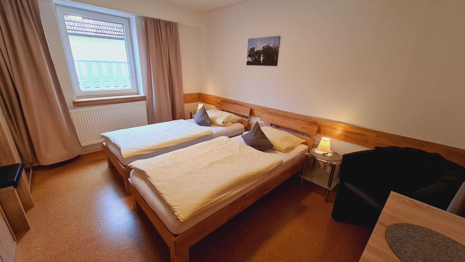 Familienapartment | Verdunkelungsvorhänge, schallisolierte Zimmer, kostenloses WLAN