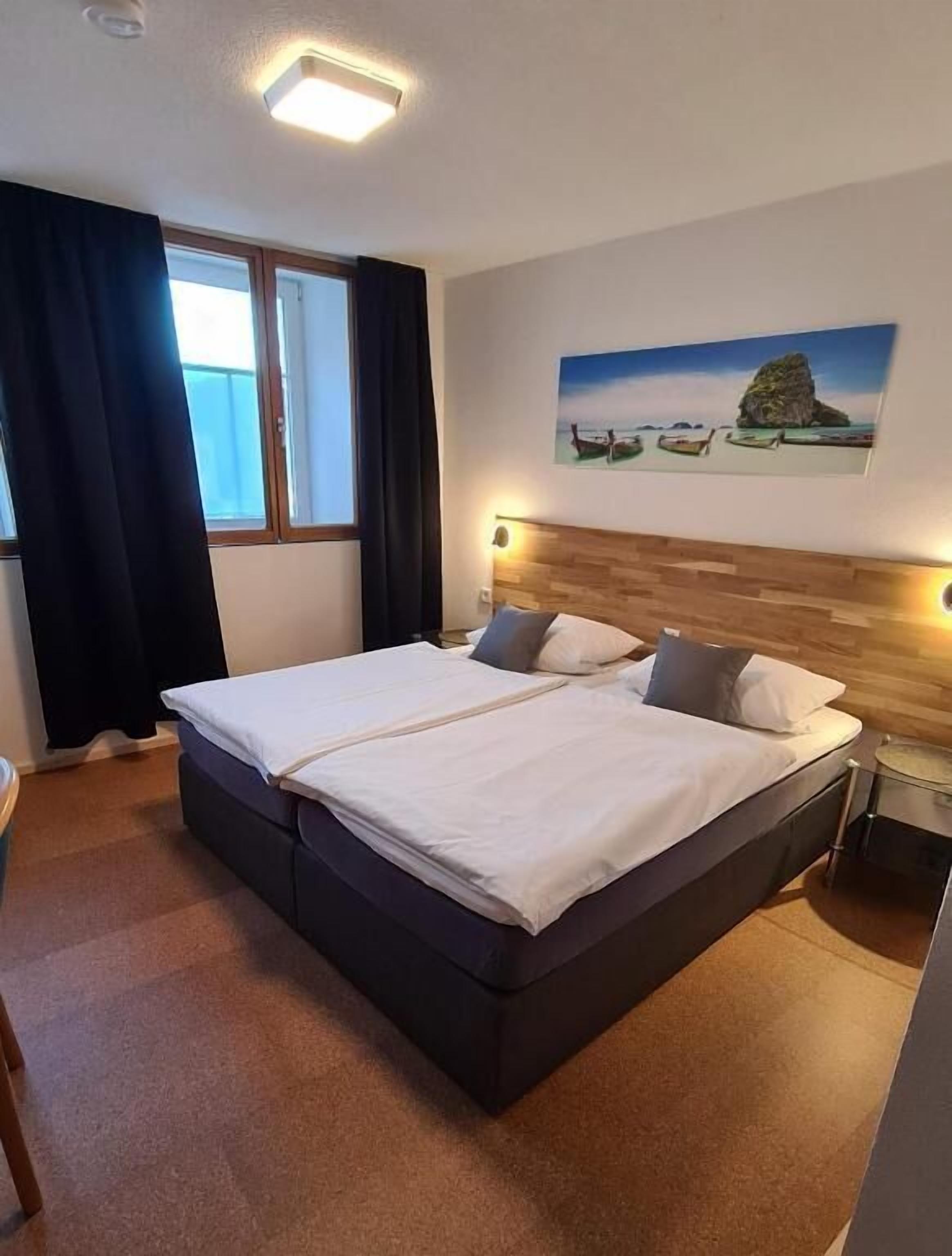 Classic-Doppelzimmer | Verdunkelungsvorhänge, schallisolierte Zimmer, kostenloses WLAN