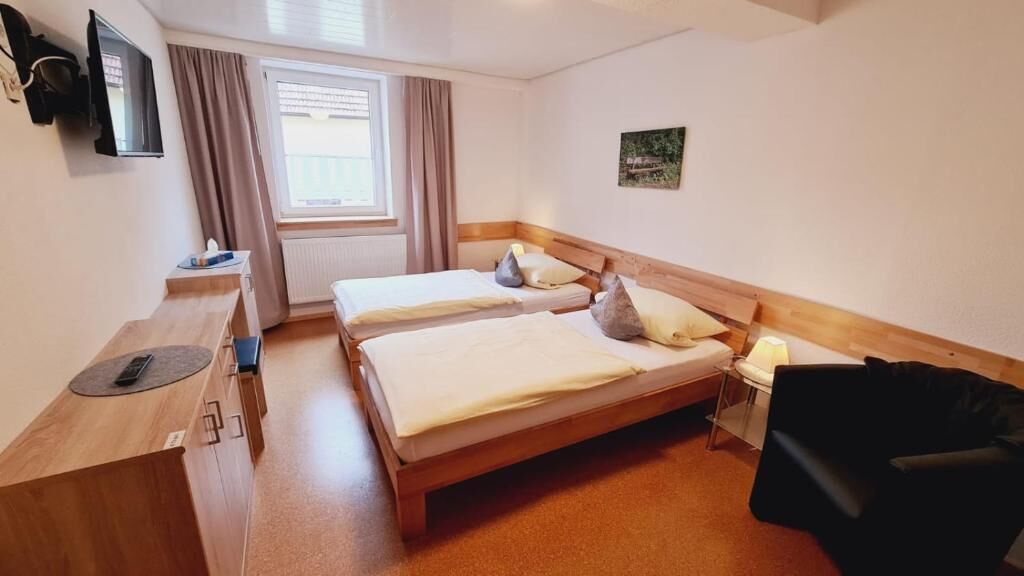 Verdunkelungsvorhänge, schallisolierte Zimmer, kostenloses WLAN