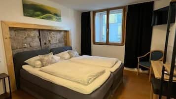 Classic-Doppelzimmer | Verdunkelungsvorhänge, schallisolierte Zimmer, kostenloses WLAN