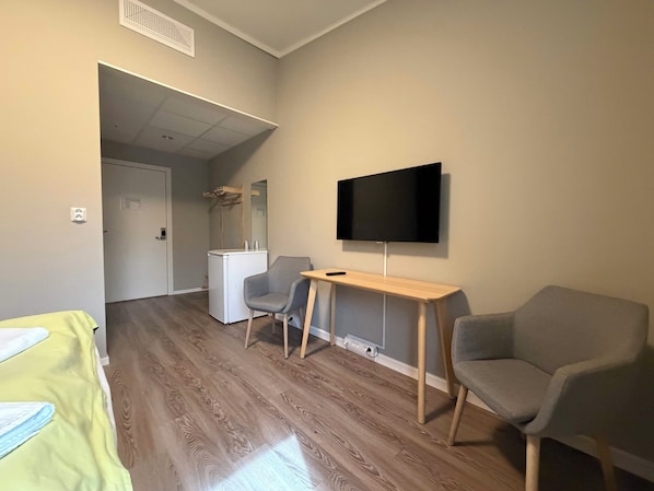 Comfort Double Room, Garden View | Free WiFi, bed sheets