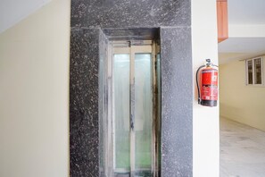 Ảnh chưa phân loại, 5 trong số 31 ảnh, nút
