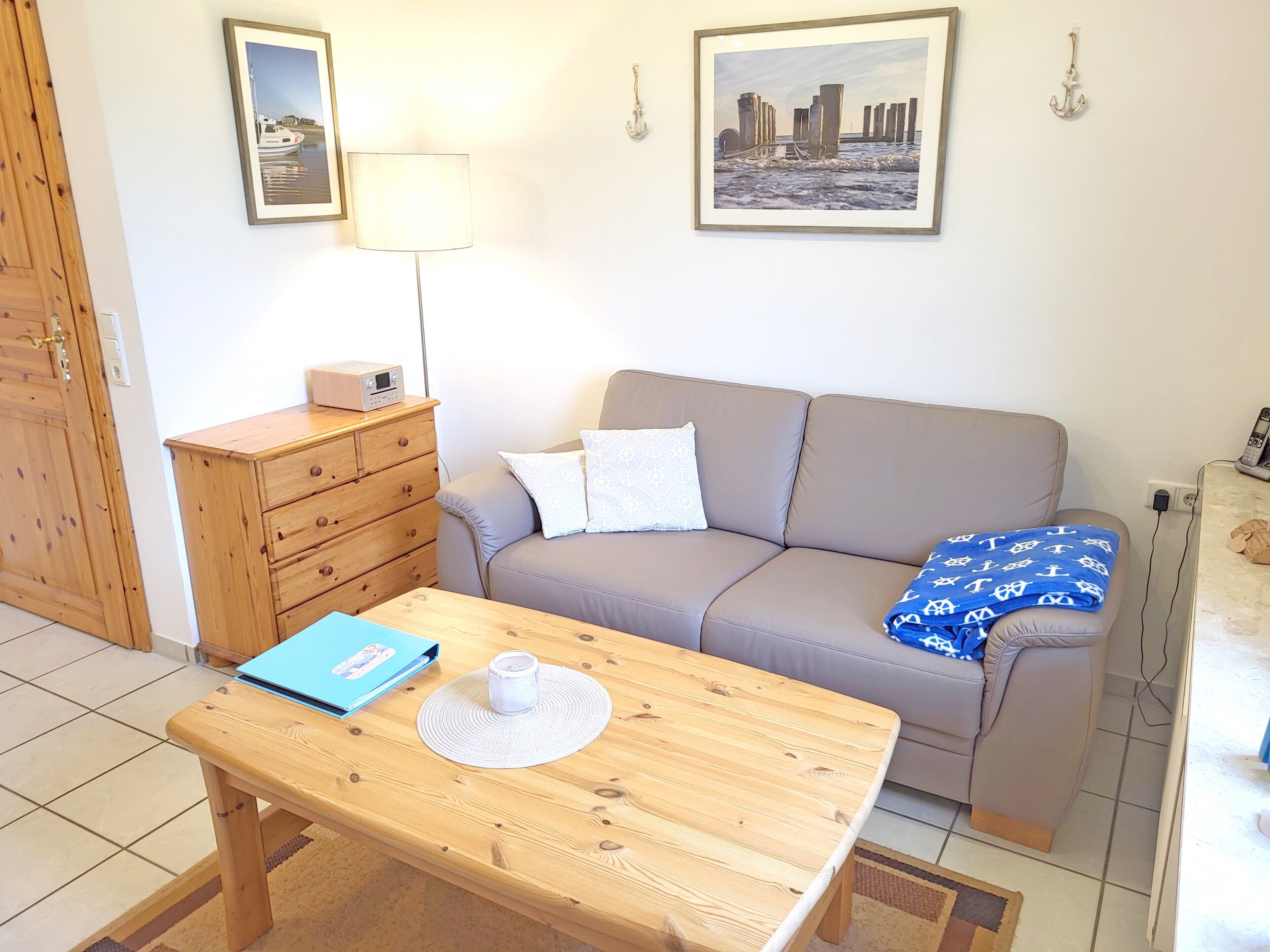 Fernseher, DVD-Player, Stereoanlage