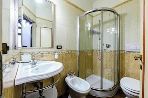 Dusche, Bidet