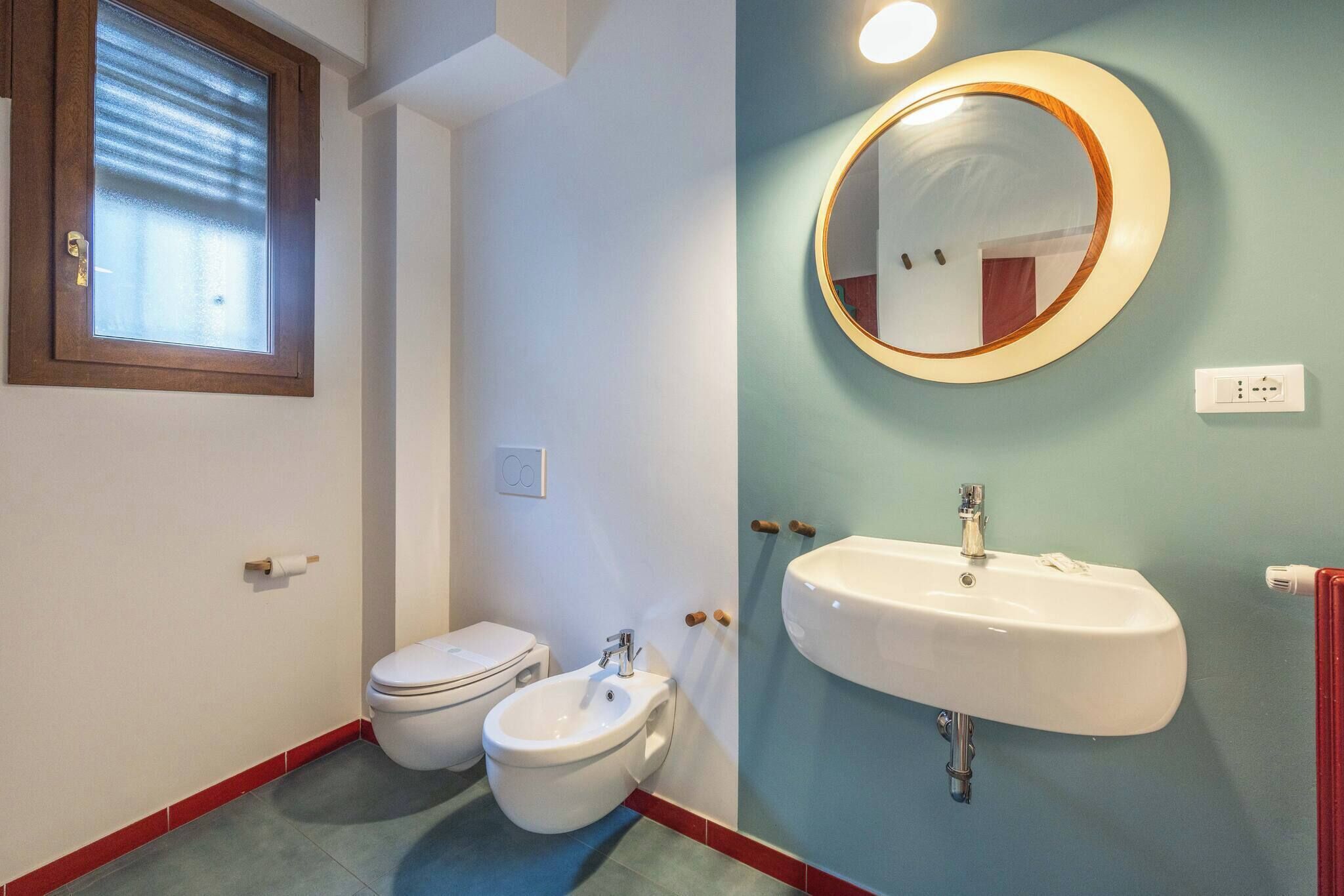 Dusche, Haartrockner, Bidet, Handtücher