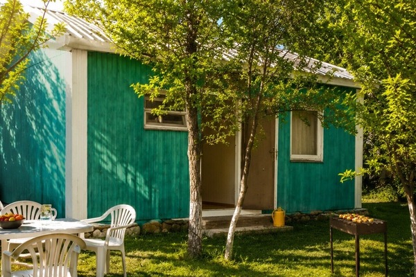 Peaceful cottage with private garden and BBQ area