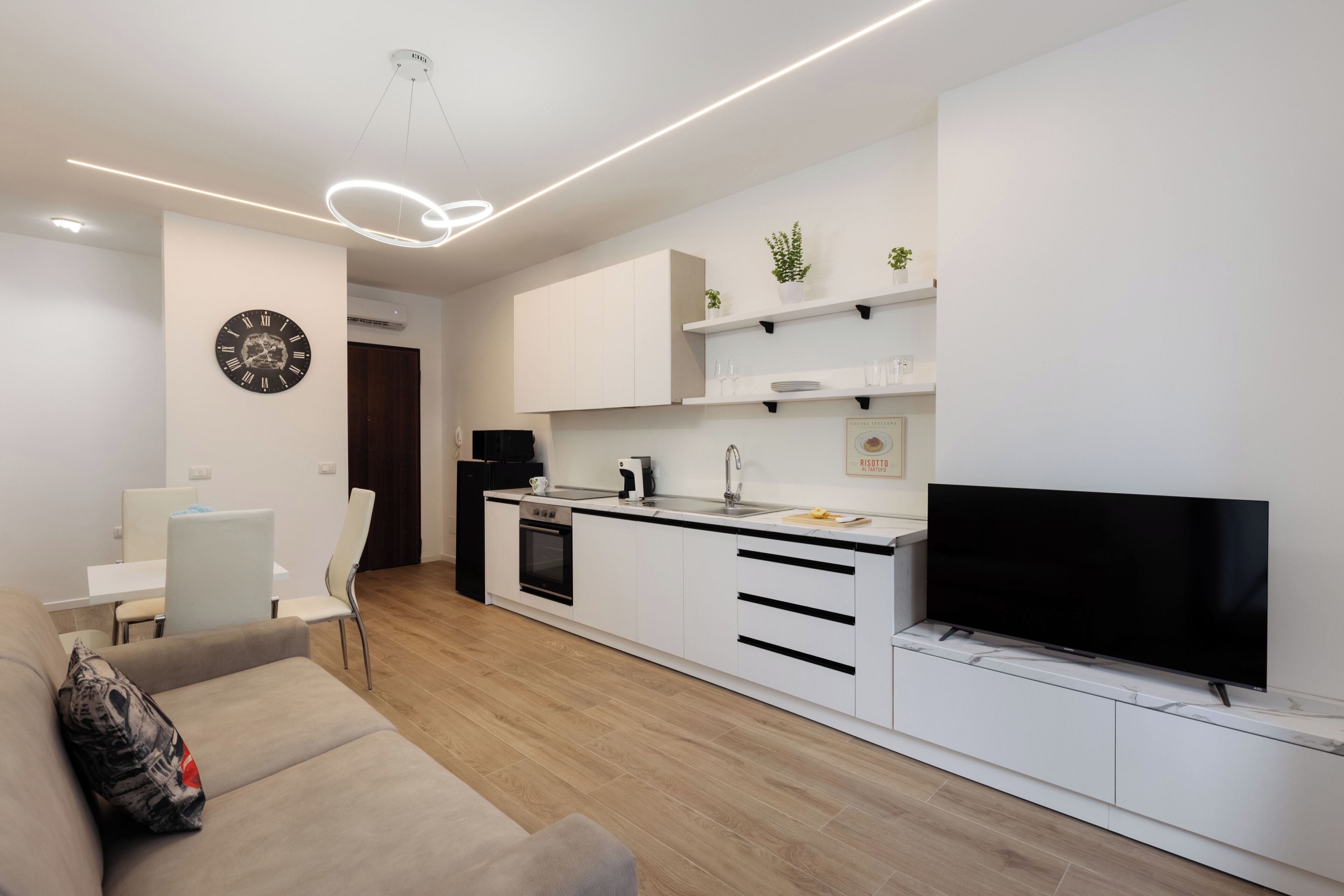 Departamento, balcón, vista al patio | Cocina privada
