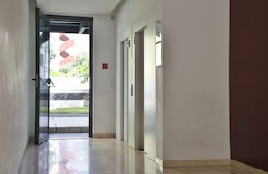 Interior - Central Lisbon | Elevator and Parking (Lisboa)