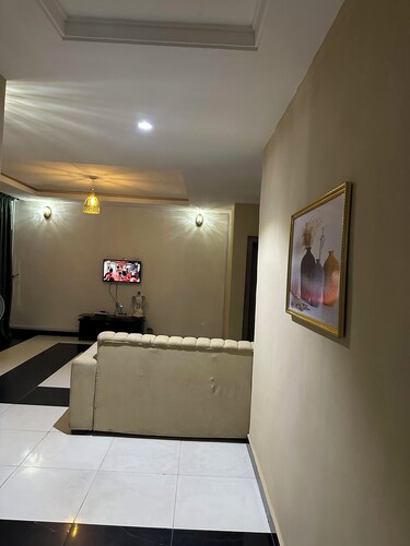 Miraph Apartment II