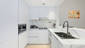 Ảnh chưa phân loại, 5 trong số 16 ảnh, nút