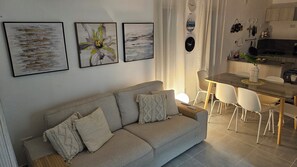 Living area - Tranquil 2-bedroom house with AC in Punta Cana (Punta Cana)