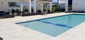Pool - Tranquil 2-bedroom house with AC in Punta Cana (Punta Cana)