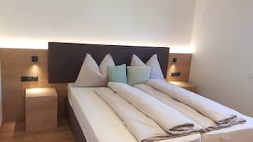 WiFi, bed sheets