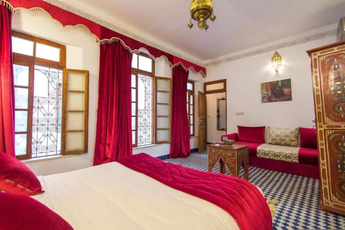 Quarto família | Cofres nos quartos, ferros/tábuas de passar roupa, Wi-Fi de cortesia