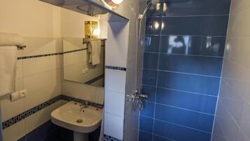 Double Room | Bathroom