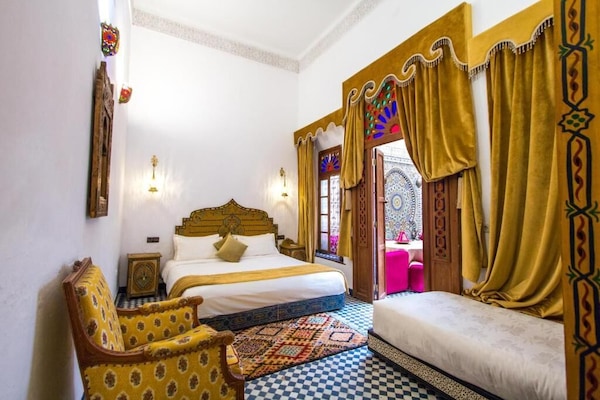 Triple Room | In-room safe, iron/ironing board, WiFi (free)