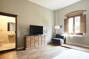 WiFi, bed sheets - Vrbo Property (Firenze)