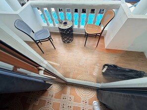 Rum - balkong - utsikt mot staden | Boendeområde