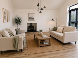Fireplace - Luxury Kent Bungalow Retreat Sleeps 12 (Tonbridge)