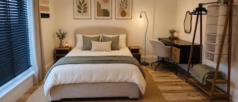 4 bedrooms, iron/ironing board, free WiFi, bed sheets