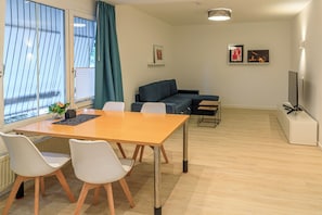 Deluxe Apartment | Dining - Apartments near Residence - parking (Würzburg)