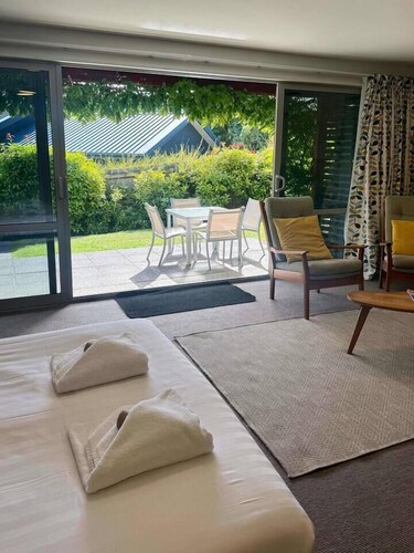 Wanaka 'Mount Iron Studio' with private terrace