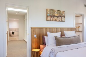 WiFi, bed sheets - The Barn at Berry. A luxury country escape in the heart of Berry. (Berry)