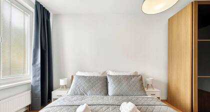 Modern Apartment near City Centre - Balcony