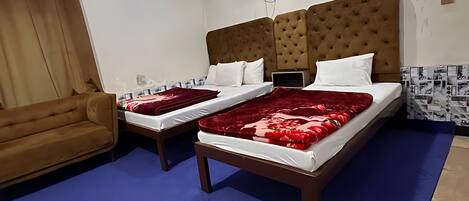 Deluxe Room | Iron/ironing board (on request), WiFi (free)