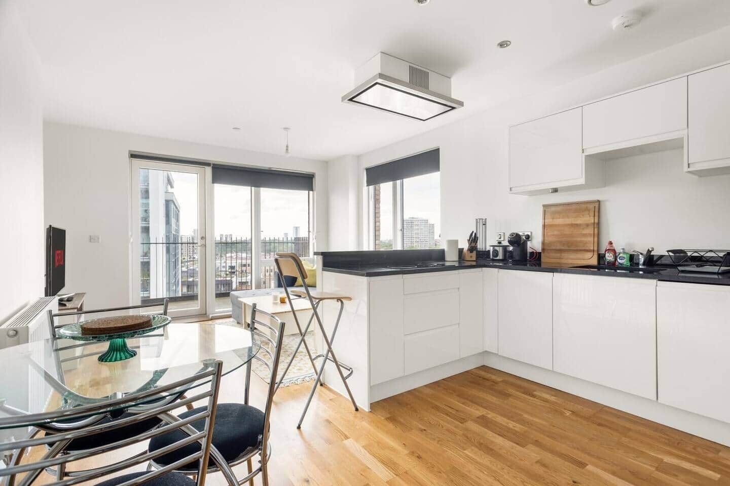 Coffee/tea maker, fridge, stovetop, dishwasher