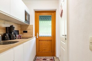 Private kitchen - Time Out by the River — Danube, Terrace (Obernzell)