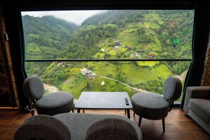 Suite Deluxe, vistas a la montaña | Interior
