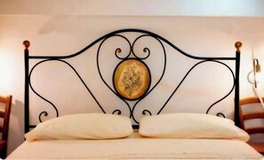 Room - Trullo Septis: The Authentic Charm of Puglia, Amid Olive Trees, Relaxation, and Tradition (Ostuni)