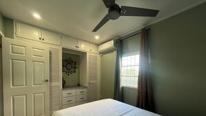 3 bedrooms, desk, iron/ironing board, travel cot