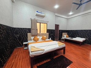 Free WiFi - Elite Boutique Stays (Ujjain)