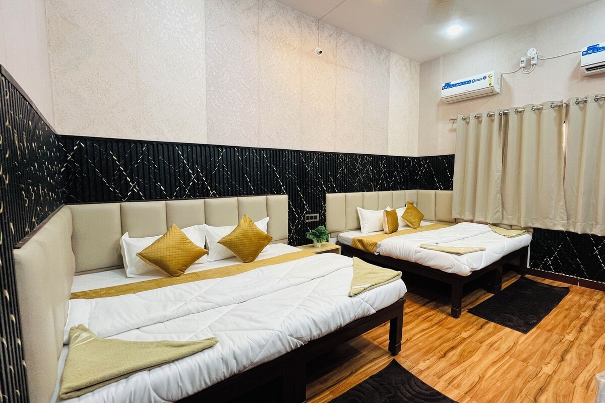 Deluxe Quadruple Room