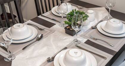 Spacious Oasis 2 bed Suite With Private Entrance