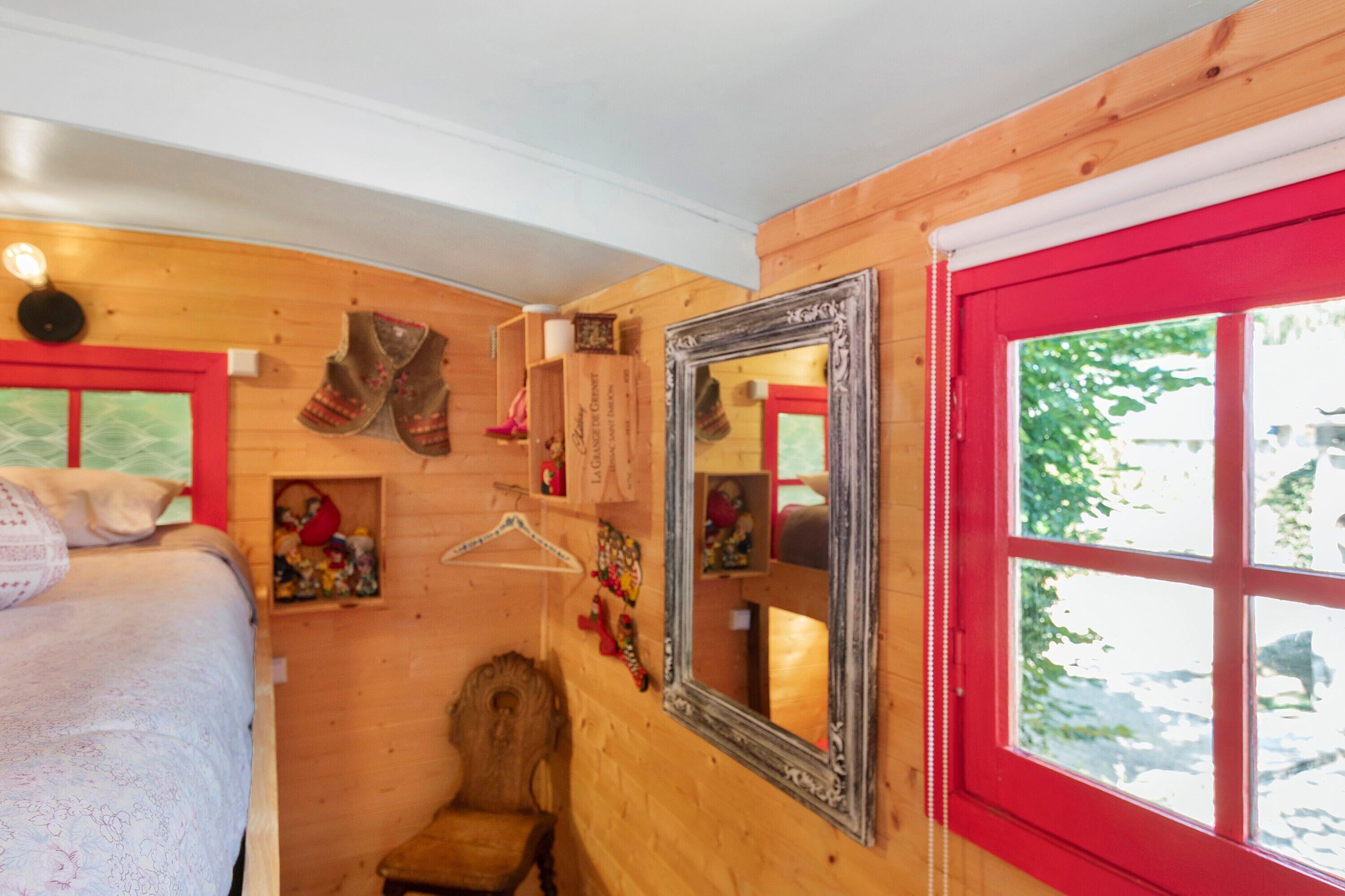 1 dormitorio y ropa de cama