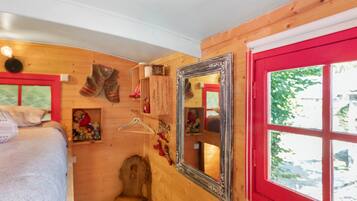 1 dormitorio y ropa de cama