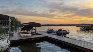 Marina - Lake Lyfe Oconee - Game Room, Dock, Firepit (Eatonton)