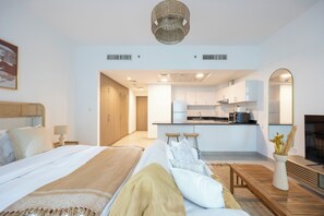 Appartamento, balcone | Ferro/asse da stiro, Wi-Fi gratuito