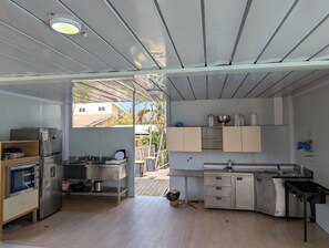 Private kitchen - Affordable Private Studio with Pool in Willemstad Curacao (Willemstad)