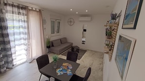 Unclassified image, 3 of 24, button - Bubble Oasis apartment with private terrace,BBQ and free parking (Podstrana - Žminjača)