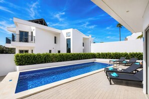 Beheizter Pool