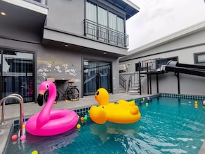 Ferienhaus, 4 Schlafzimmer, barrierefrei, Raucher | Pool | Außenpool