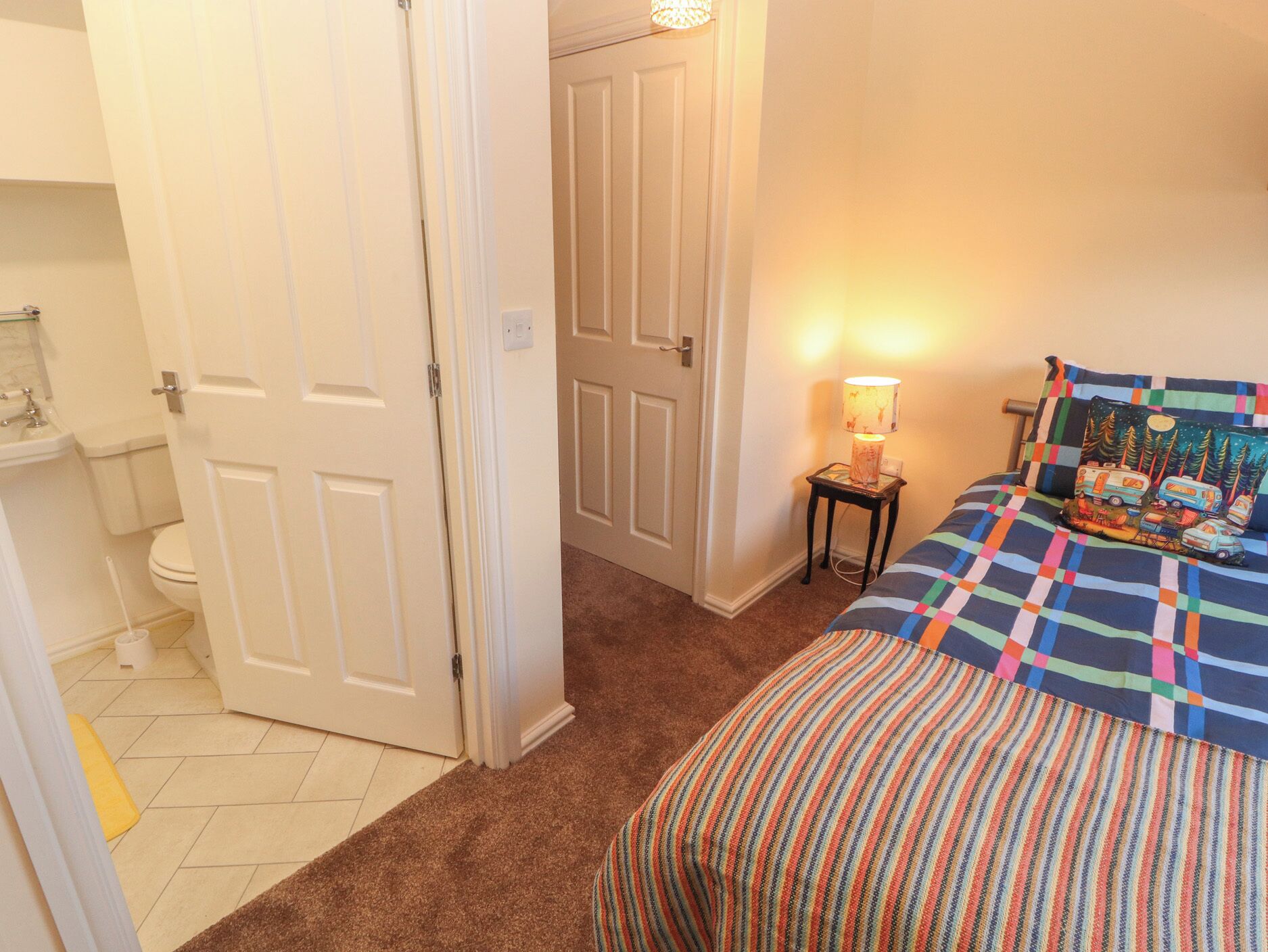 4 bedrooms, individually decorated, individually furnished