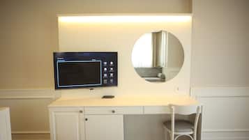 Standard Double Room, Mountain View | Interior