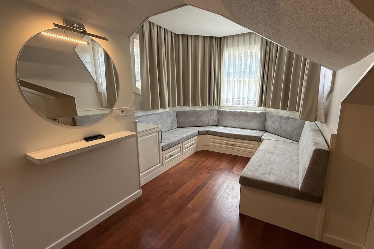 Ropa de cama de alta calidad, minibar y ropa de cama