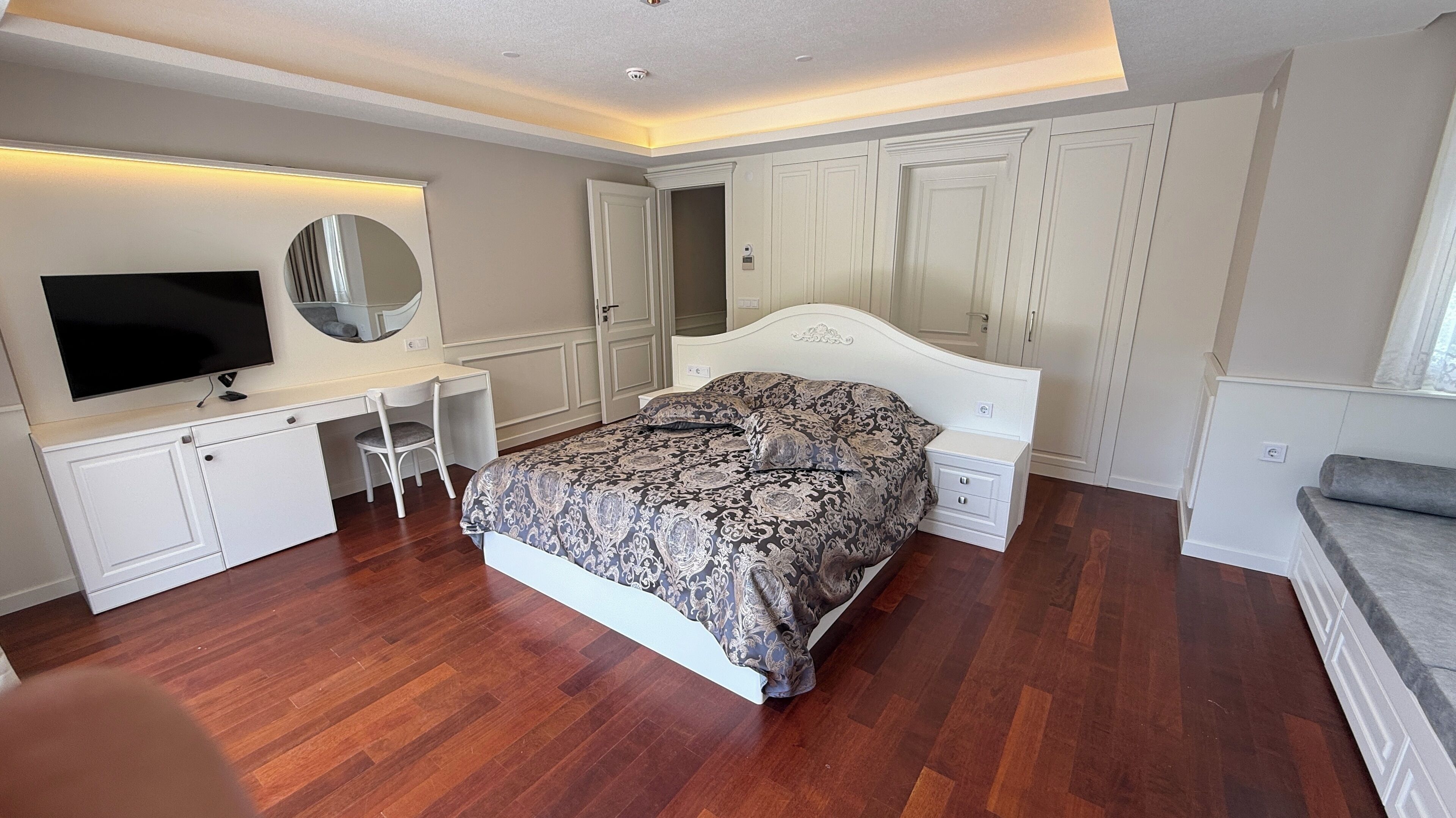 Quarto triplo luxo, vista para a montanha